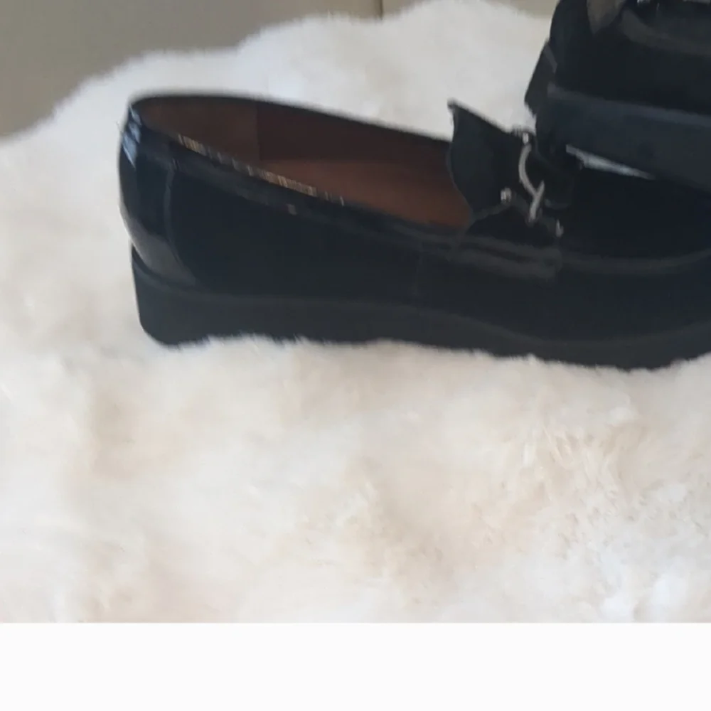 Donald J. Pliner product pair